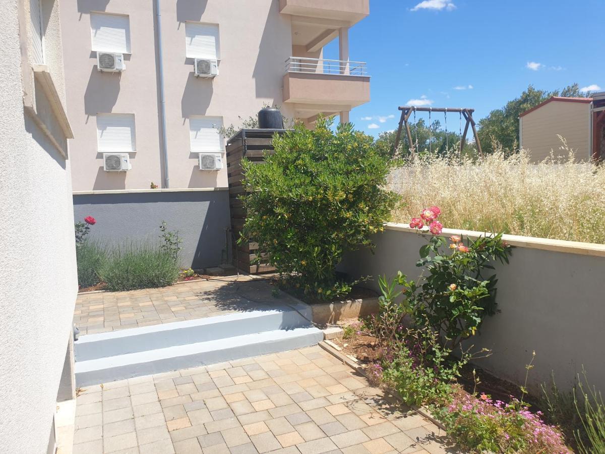 Apartmani Bepo Sveti Filip i Jakov Εξωτερικό φωτογραφία