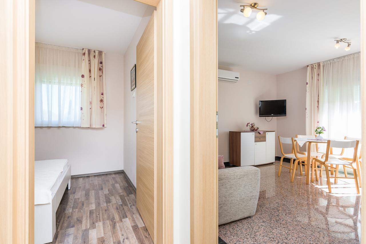 Apartmani Bepo Sveti Filip i Jakov Εξωτερικό φωτογραφία
