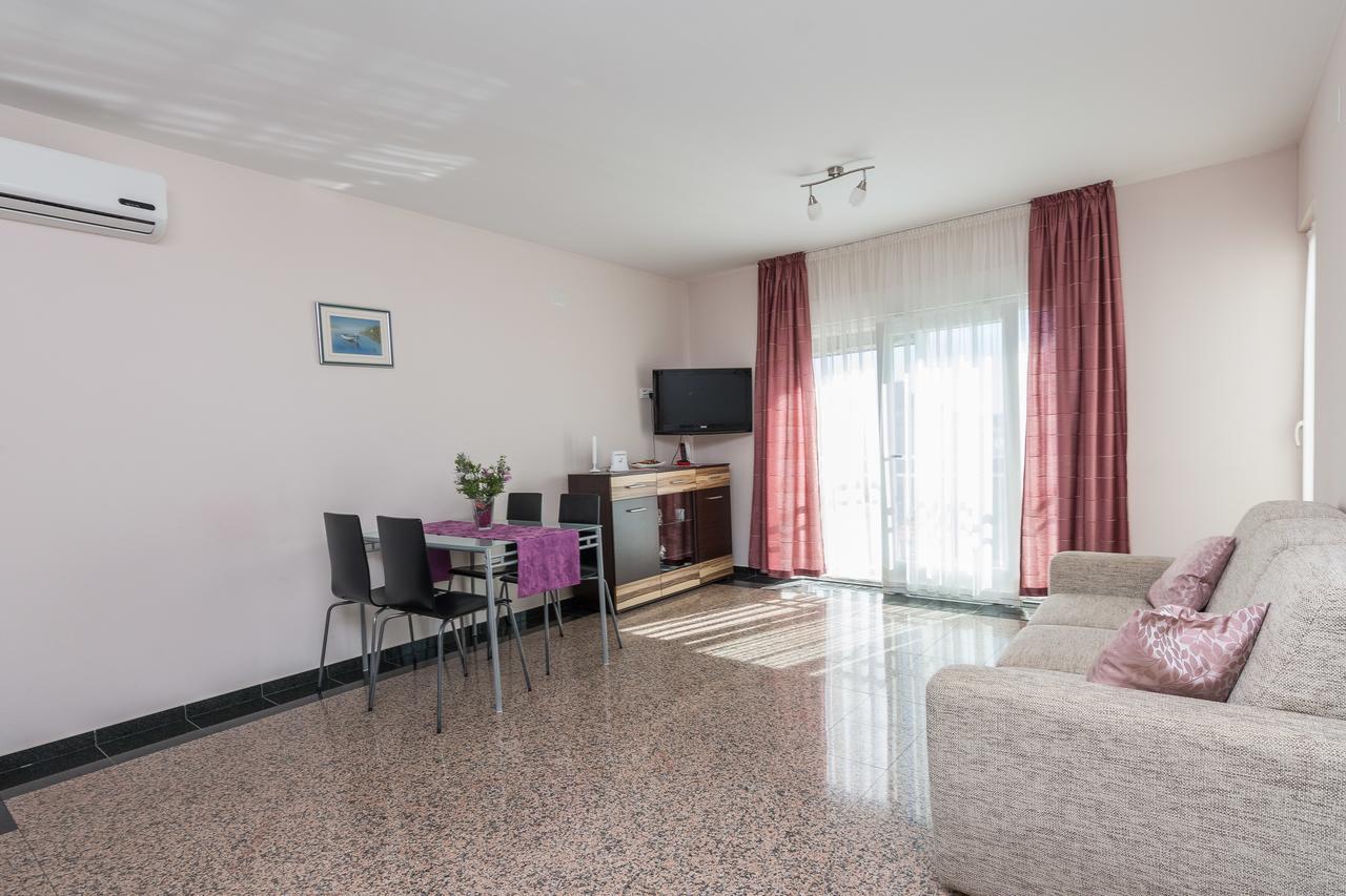 Apartmani Bepo Sveti Filip i Jakov Εξωτερικό φωτογραφία