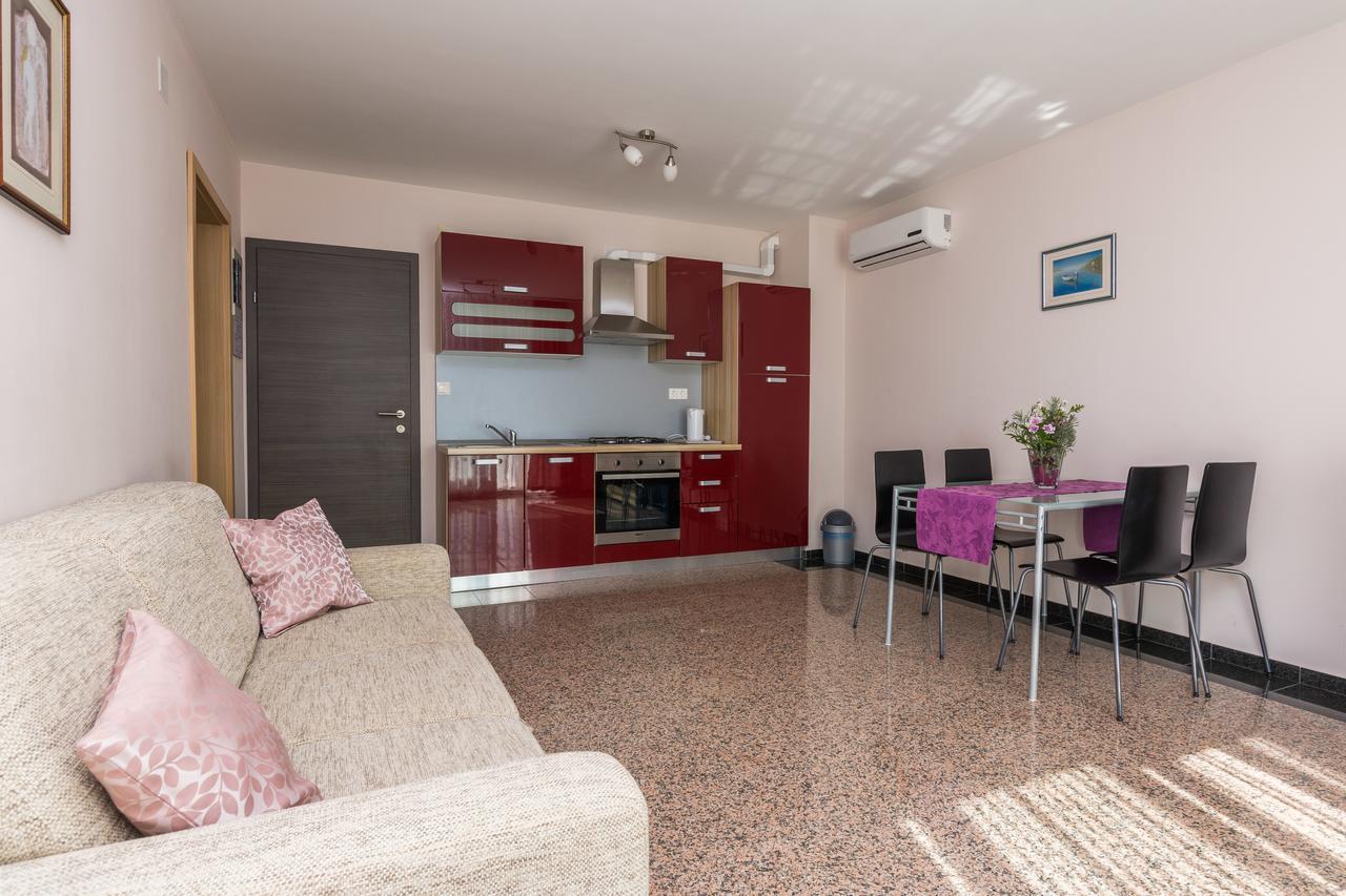 Apartmani Bepo Sveti Filip i Jakov Εξωτερικό φωτογραφία