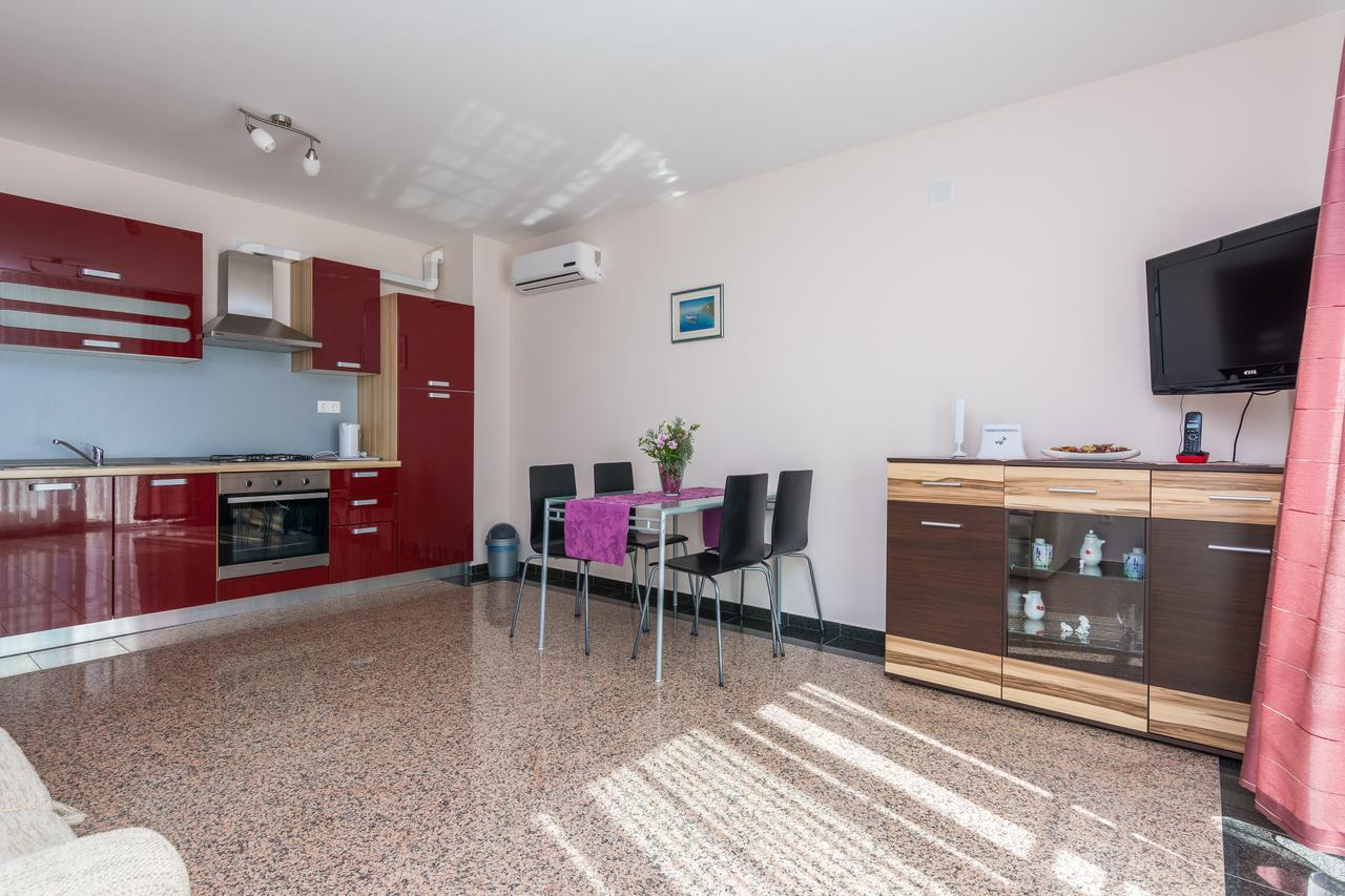 Apartmani Bepo Sveti Filip i Jakov Εξωτερικό φωτογραφία